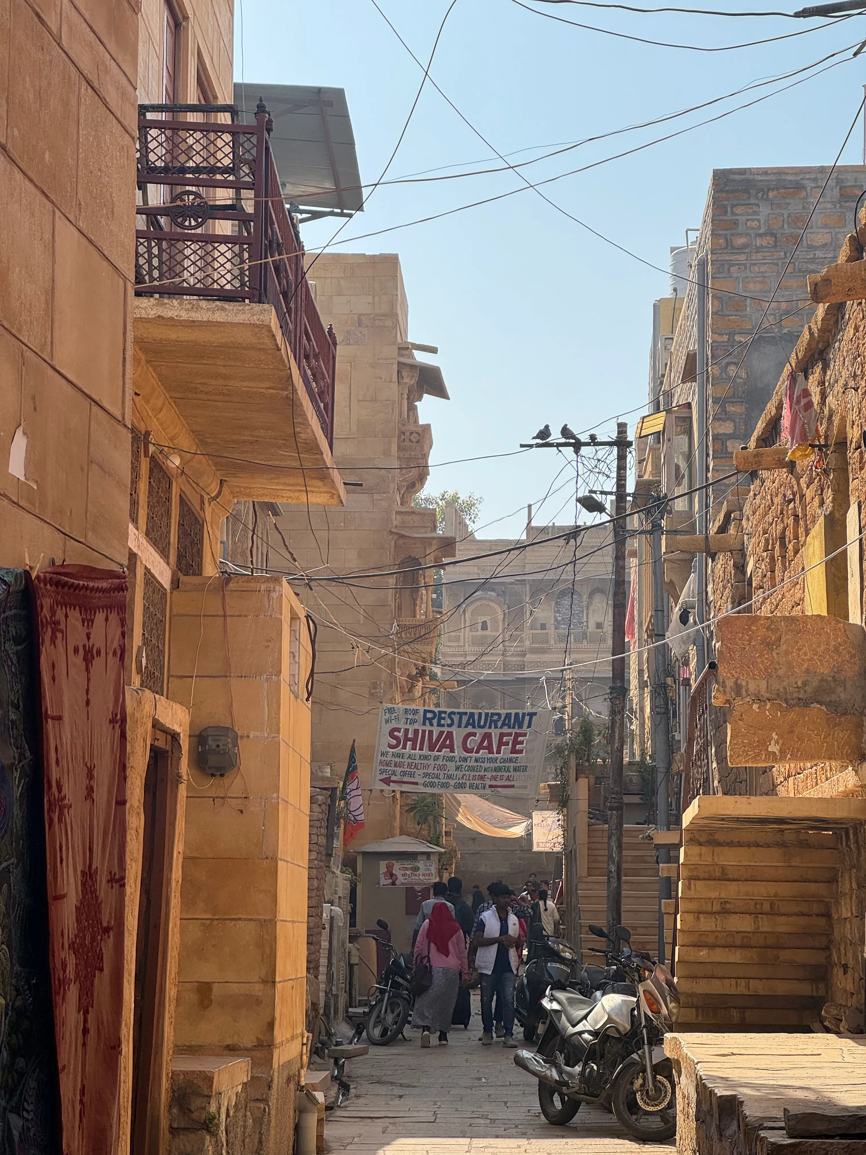 The centre of Jaisalmer, the last city before Thar desert